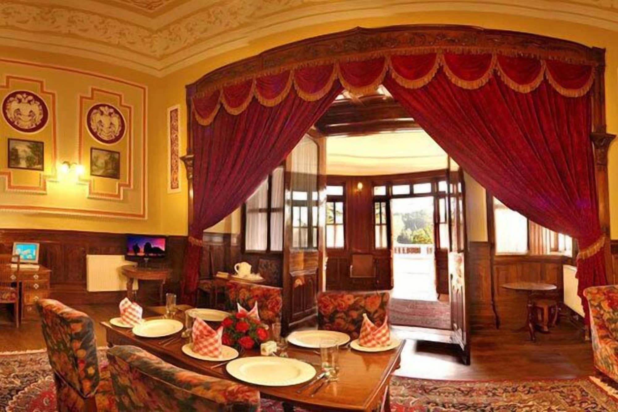 Welcomheritage Fernhills Royal Palace Ooty Exterior photo