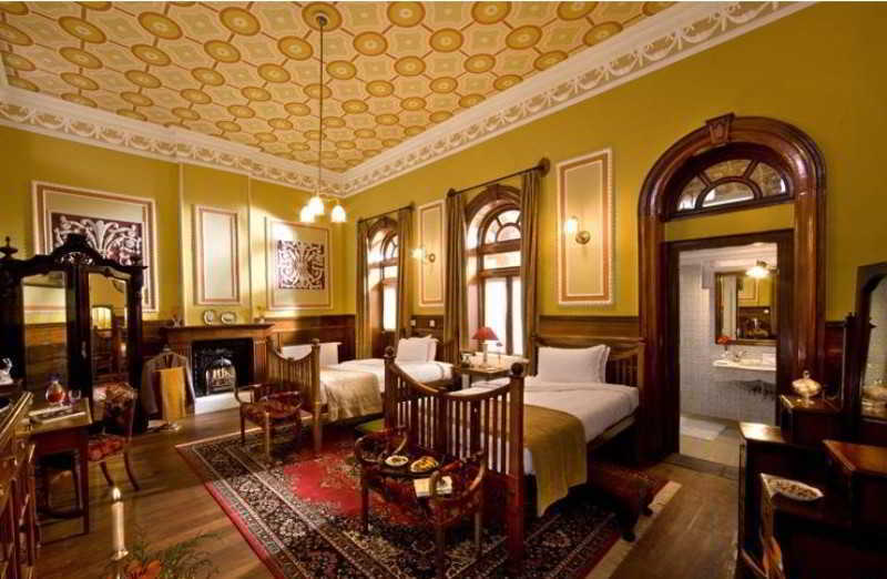 Welcomheritage Fernhills Royal Palace Ooty Exterior photo