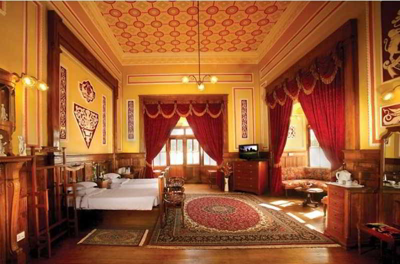 Welcomheritage Fernhills Royal Palace Ooty Exterior photo